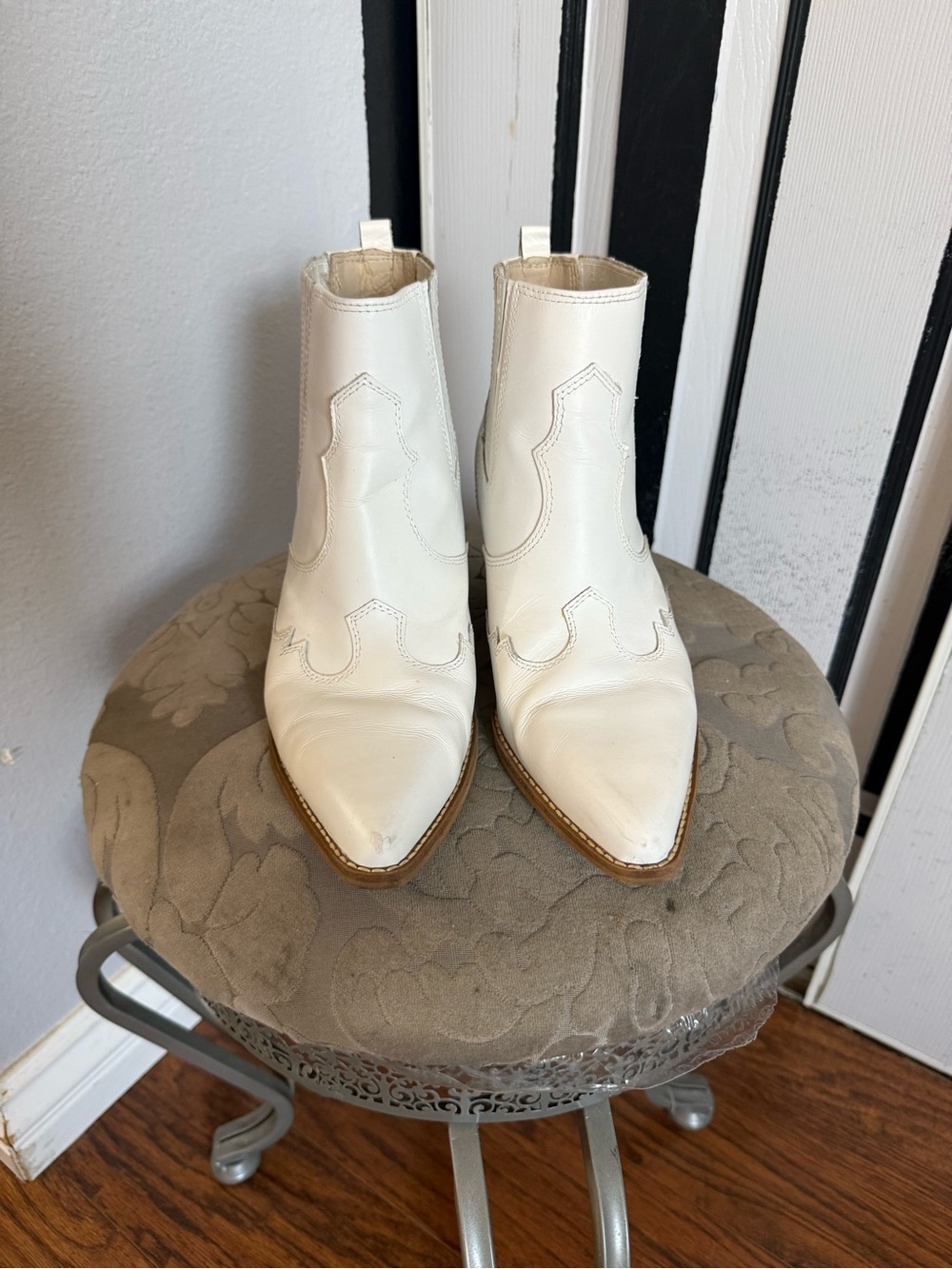 Sam Edelman White Pointed-Toe Western Ankle Boots